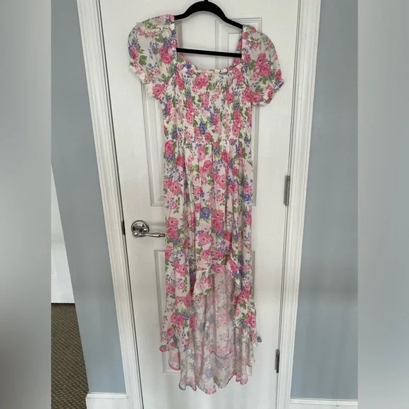 NWT Floral Smocked Puff Sleeve Midi Dress - Picture 2 of 16
